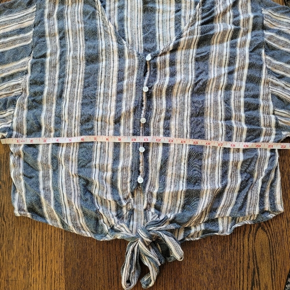 Francesca's Harper Heritage Vertical Stripe Button Down Front Tie Top Size XL - Picture 7 of 10